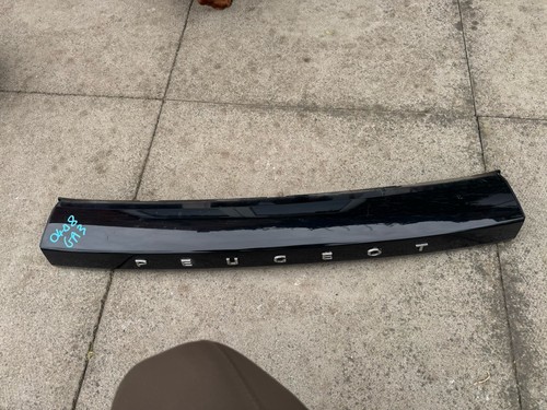 Peugeot 2008 tailgate moulding - peugeot,