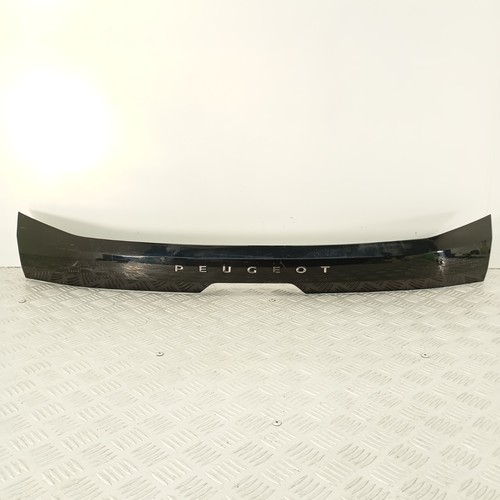 Tailgate moulding peugeot 208 - tailgate,