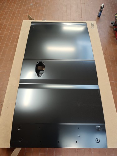 Rear tailgate right - rear,
